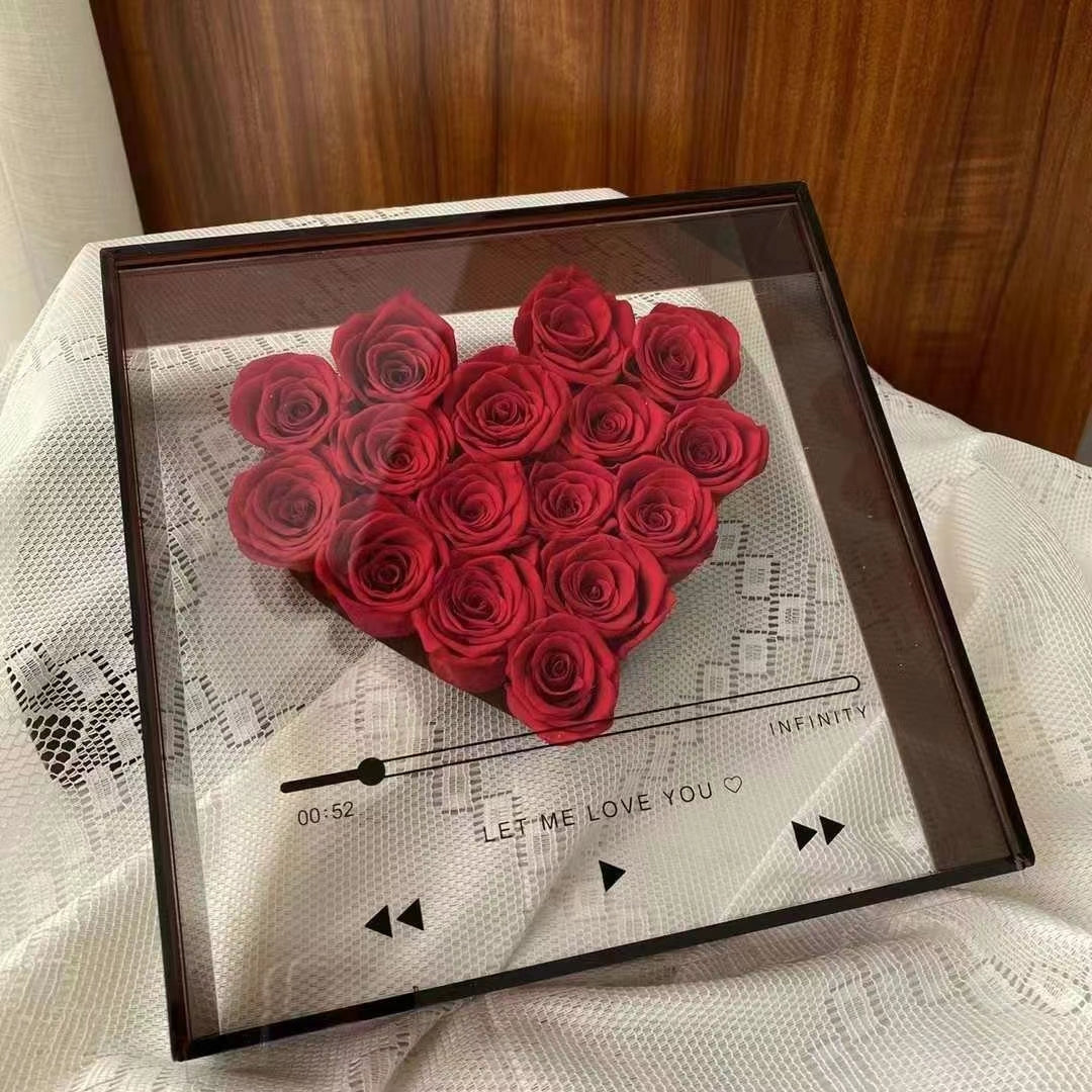CD Cover with Preserved Roses CD唱片與永生花